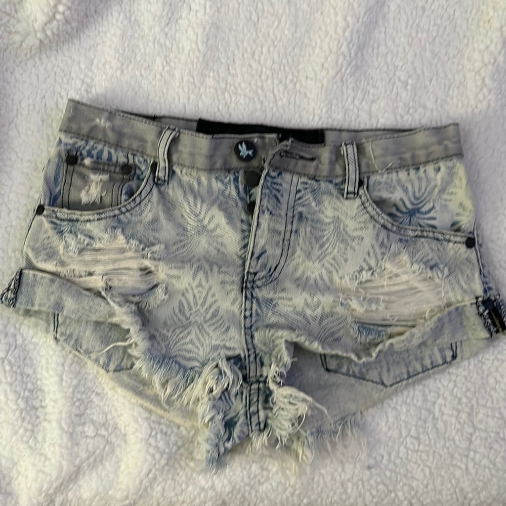 One teaspoon shorts
